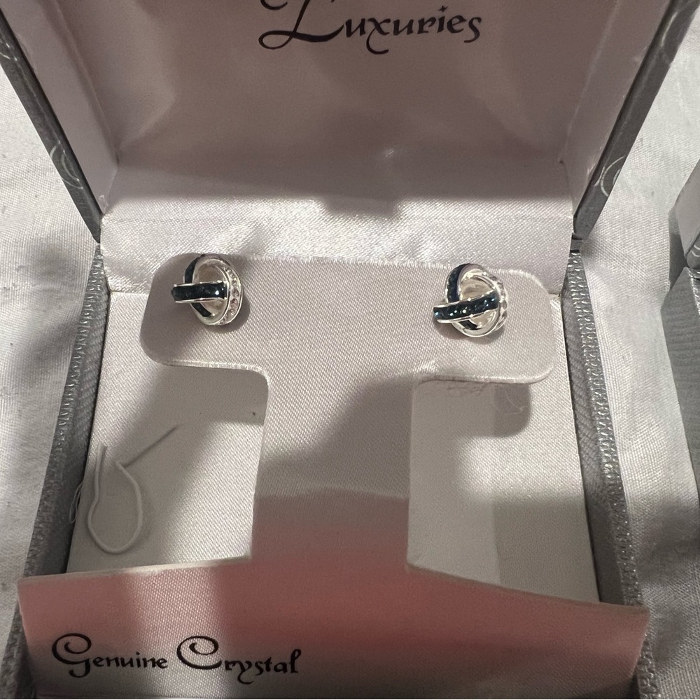 Silver plated earring and necklace set